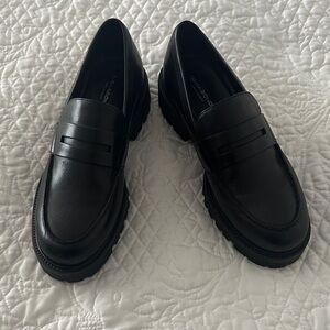Vagabond Black Leather Lug Sole Penny Loafers